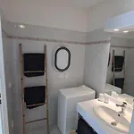 Apartman T2 Ouvert A 5 Min Des Plages, Au Calme, Avec Balcon Et Garage