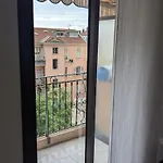 T2 Ouvert A 5 Min Des Plages, Au Calme, Avec Balcon Et Garage * Menton