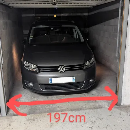 T2 Ouvert A 5 Min Des Plages, Au Calme, Avec Balcon Et Garage *