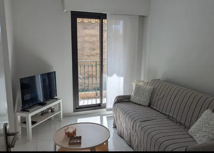 Apartmán T2 Ouvert A 5 Min Des Plages, Au Calme, Avec Balcon Et Garage Menton