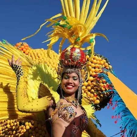דירה T2 Ouvert A 5 Min Des Plages, Au Calme, Avec Balcon Et Garage מנטון