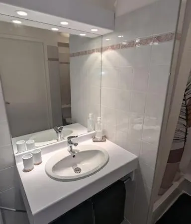 דירה T2 Ouvert A 5 Min Des Plages, Au Calme, Avec Balcon Et Garage