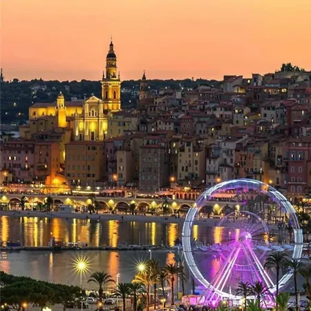 T2 Ouvert A 5 Min Des Plages, Au Calme, Avec Balcon Et Garage דירה מנטון