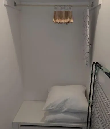Lägenhet T2 Ouvert A 5 Min Des Plages, Au Calme, Avec Balcon Et Garage Menton