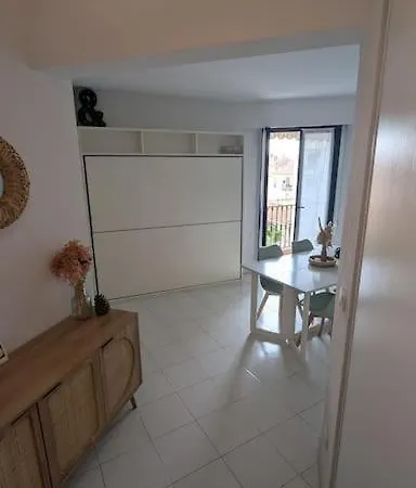 Appartement T2 Ouvert à 5 Min Des Plages, Au Calme, Avec Balcon Et Garage