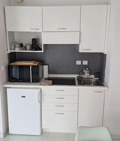 T2 Ouvert à 5 Min Des Plages, Au Calme, Avec Balcon Et Garage *