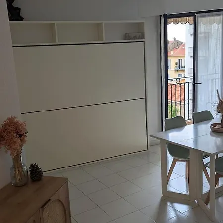 T2 Ouvert à 5 Min Des Plages, Au Calme, Avec Balcon Et Garage Appartement